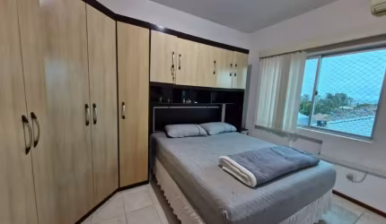 Apartamento de 2 quartos e garagem no bairro Serraria, São José/SC