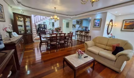 Casa à Venda com 2 suítes no Trindade, Florianópolis/SC