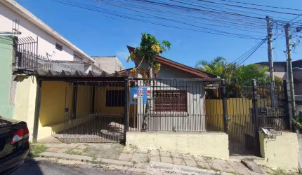 Casa com 3 dormitórios para alugar, 100 m² por R$ 1.700,00 - Vila Iório - São Paulo/SP