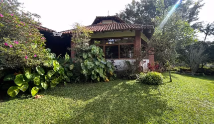 Casa com 4 quartos , 320 m2, Iucas , Teresopolis - RJ