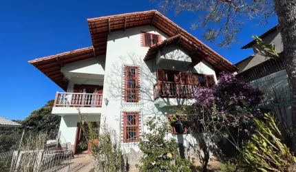 Casa em Condomínio Privativo – Conforto, Sol e Natureza! ️