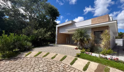 Casa linear com lazer privativo!