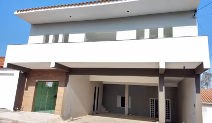 Sobrado com cômodo comercial a venda em Furnas
