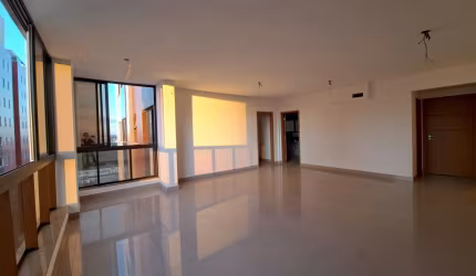 Imóvel Novo, alto padrão, nascente, frente, varanda de vidro com vista livre, 3 vagas soltas e com depósito, piscina aquecida.