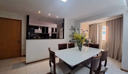 Lindo apartamento, todo planejado, cozinha equipada, DCE, condomínio com lazer completo em excelente localização.