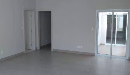 Casa com 3 dormitórios à venda, 170 m² por R$ 691.000,00 - Jardim Karolyne - Votorantim/SP