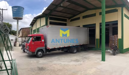 Aluguel Galpão Várzea (Caxangá) com 1.060m², com docas e pátio