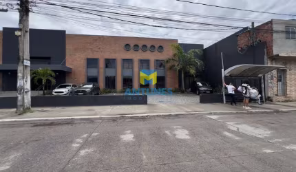 Alugue em Prazeres Galpão tipo Loja com 864m², na Estrada da Batalha com estacionamento