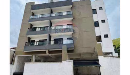 Cobertura duplex com área externa e garagem