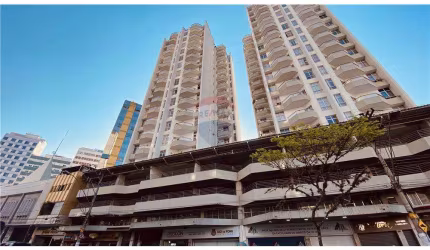 Apartamento quarto e sala com garagem no Centro de Juiz de Fora