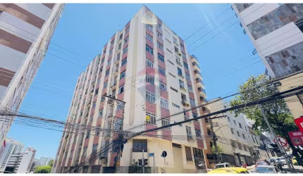 Apartamento 2 quartos com elevador na Rua Espirito Santo - Centro
