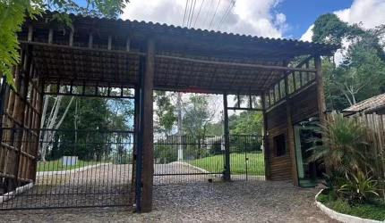 Um Refúgio na Natureza – 131.000 m² no Condomínio Parque das Bromélias