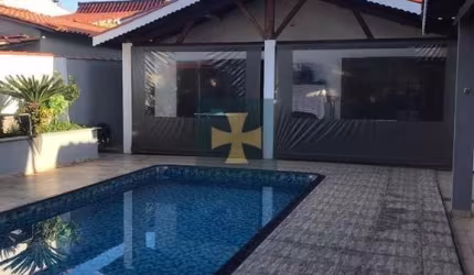 Casa com 3 quartos para alugar no Jardim Paturi, Bragança Paulista  por R$ 4.000