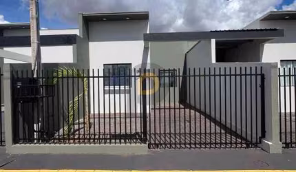 Casa à venda no bairro Pinheirinho - Toledo/PR