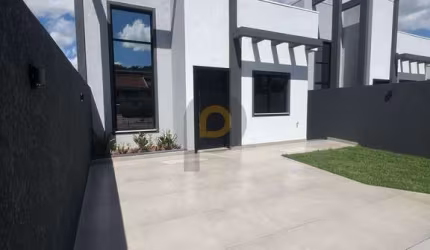 Sobrado à venda no bairro Jardim Parizzotto - Toledo/PR