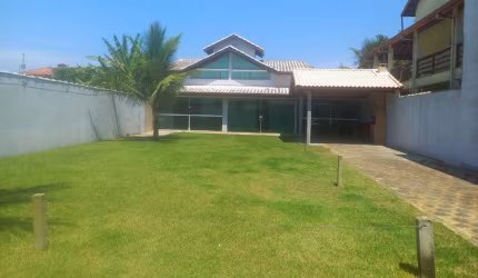 CASA A VENDA COM 3 DORMITÓRIOS SENDO 1 SUÍTE JD MAR E SOL