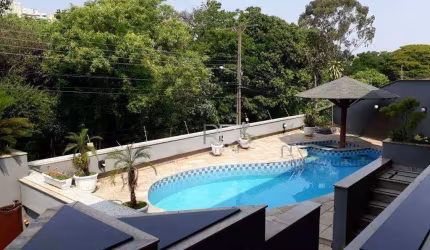 Casa com 4 dormitórios à venda, 421 m² por R$ 2.250.000,00 - Quebec - Londrina/PR