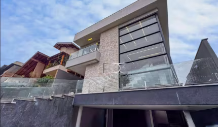 Sobrado com 3 dormitórios à venda, 318 m² por R$ 3.640.000,00 - Residencial José Lázaro Gouvea - Londrina/PR