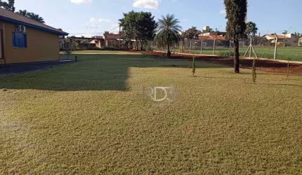 Chácara com 3 dormitórios à venda, 137940 m² por R$ 1.500.000,00 - Centro - Sertanópolis/PR