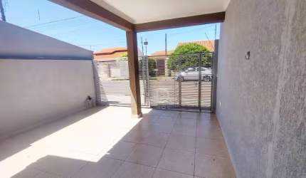 Casa com 3 dormitórios para alugar, 80 m² por R$ 1.900/mês - Conjunto Habitacional Jesualdo Garcia Pessoa - Londrina/PR