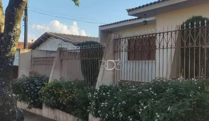 Casa com 3 dormitórios à venda, 132 m² por R$ 1.000.000,00 - Centro - Cambé/PR