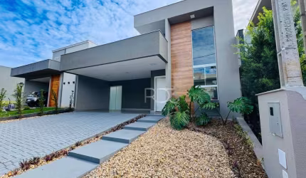 Casa com 3 dormitórios à venda, 152 m² por R$ 1.390.000,00 - Condomínio Bella Vitta - Londrina/PR