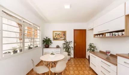 Sensacional sobrado para venda com 3 quartos, sendo 1 suíte, 197m²