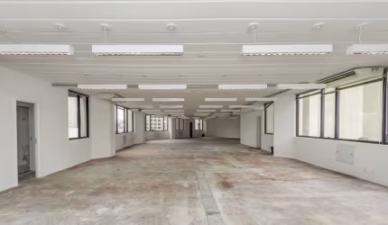 Versátil conjunto comercial para venda, 237m²