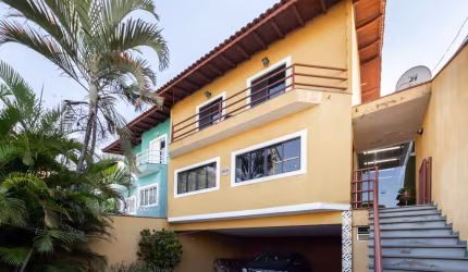Excelente sobrado para venda com 3 quartos, sendo 1 suíte, 151m²