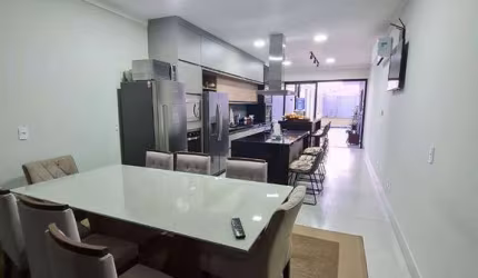 Casa à Venda no Condomínio Terras do Fontanário