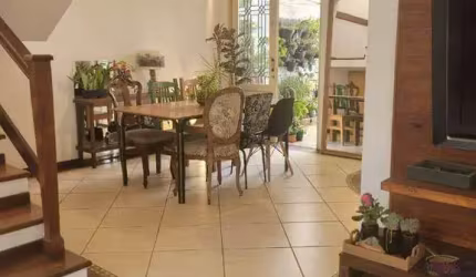 Casa com 3 dormitórios à venda, 219 m² por R$ 1.080.000 - Condomínio Okinawa - Paulínia/SP