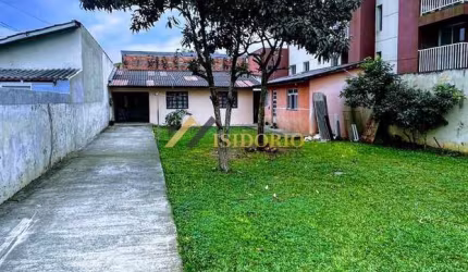 EXCELENTE CASA!!! 04 QTOS., CHURRAS., 06 GAR.  520m² ÁREA TOTAL