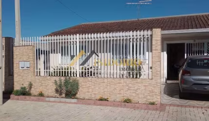EXCELENTE CASA!!! 02 QTOS., COM EDÍCULA, 480m² DE ÁREA TOTAL