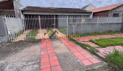 BELA CASA! AMPLO TERRENO, 03 QTOS., SUÍTE, MUITO BEM LOCALIZADA