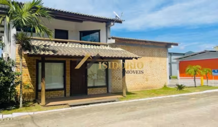 BELA CASA COM EXCELENTE HANGAR! SUÍTE, LOCALIZAÇÃO PRIVILEGIADA