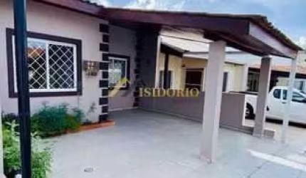 BELA CASA DE COND.!!! 02 QTOS., VAGA DE GAR, BEM LOCALIZADO