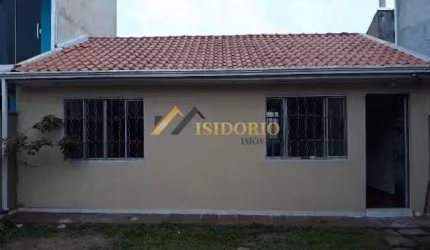 ÓTIMA CASA!!! 02 QTOS., VAGA DE GARAGEM, MUITO BEM LOCALIZADA