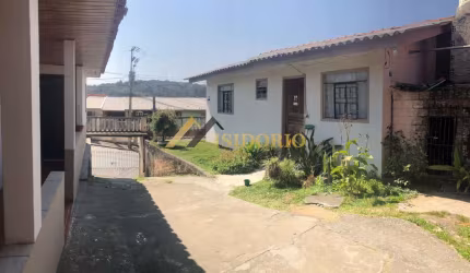 OPORTUNIDADE INVESTIMENTO! 432m² ÁREA TOTAL, 3 CASAS + TERRENO