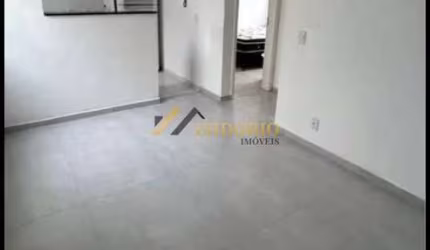 APARTAMENTO EM CAMPO LARGO! 02 QUARTOS, VAGA DE GARAGEM