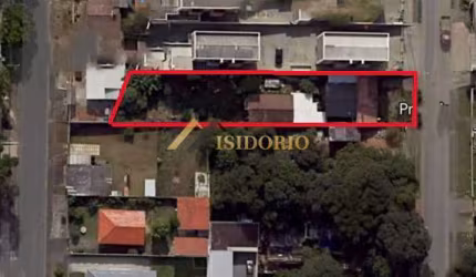 ÓTIMO TERRENO!!! 867,6m² DE ÁREA TOTAL, BEM LOCALIZADO.