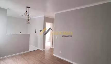 APARTAMENTO EM CAMPO LARGO! 02 QUARTOS, GARAGEM