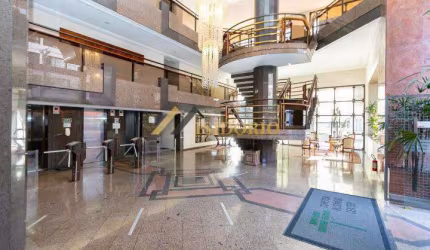 SALA COMERCIAL! TODA REFORMADA, AO LADO DA PRAÇA SANTOS ANDRADE
