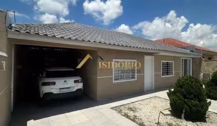 CASA EM PINHAIS! ÁREA GOURMET, AMPLO JARDIM, 02 GARAGEM COBERTA