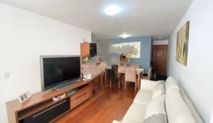 Apartamento localizado no Ingá com 120m2 de área ,com 3 quartos sendo 1 suíte e 2 vagas.