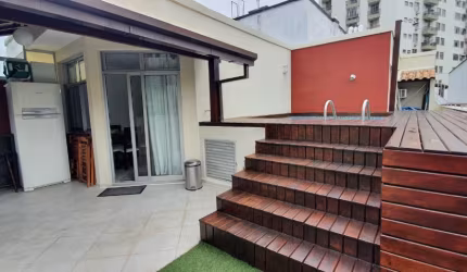 Cobertura duplex no Ingá,3 quartos sendo 1 suíte,2 vagas, varanda,mobiliado,piscina,churrasqueira,condomínio com portaria 24h.Agende uma visita!