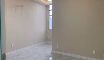 Apartamento Icaraí:2 quartos reformado,frente,andar alto e 1 vaga