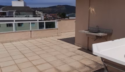 Cobertura  em Icarai, 3 quartos sendo 1 suíte e 3 vagas.Prédio com Play club completo.