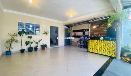 Sobrado a venda com 3 quartos, 2 vagas, 140 m²