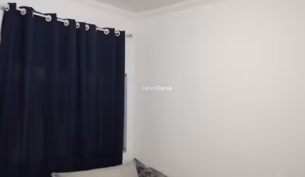 Casa à Venda com 2 quartos, 1 banheiro e 75m² por R$ 270.000