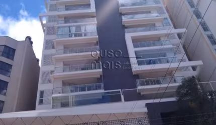 Apartamento  a venda, 03 Suítes, prédio com piscina, no centro de Chapecó.